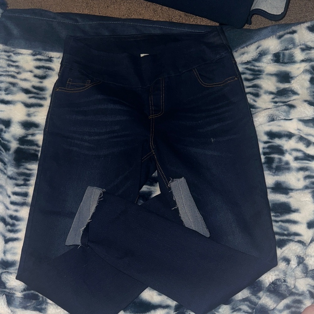 Dark Blue Capris w/ Stretch Waistband EUC SIZE LARGE